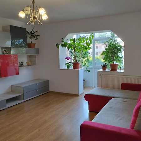 קריובה Apartament 3 Camere De Inchiriat מראה חיצוני תמונה
