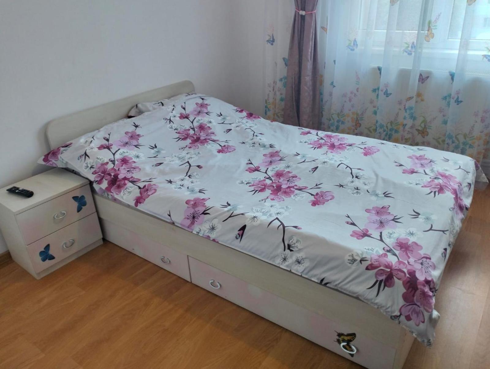 קריובה Apartament 3 Camere De Inchiriat מראה חיצוני תמונה